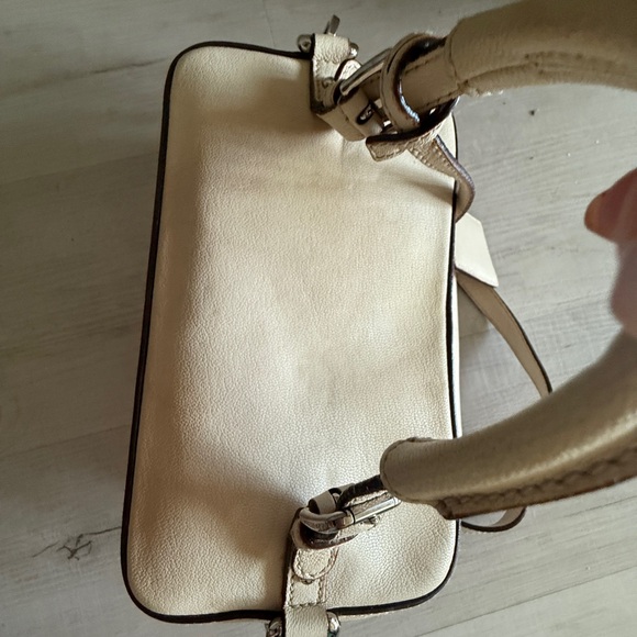 Cream Leather Shoulder Bag - Picture 4 of 6
